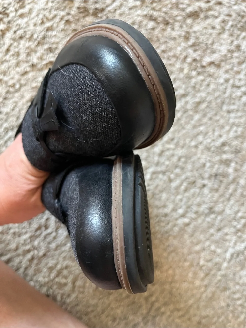 Clarks Womans Raisie Foster Leather Loafers Womens 8.5 Black Slip On Loafers